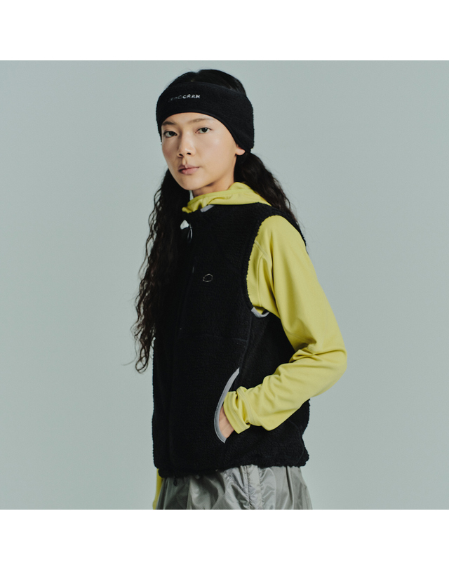 제로그램 액티브 이볼브® 패커블 베스트 블랙 착용컷