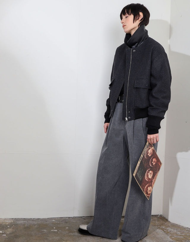 아에르 Pants Denim Tuck Vintage Gray 착용컷