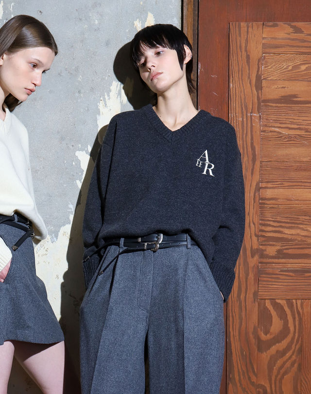 아에르 Pull Over New Logo Gray 착용컷