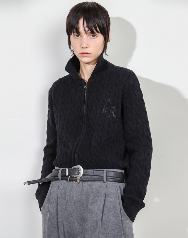아에르 Cardigan Reversible Cable Zip Black 착용컷