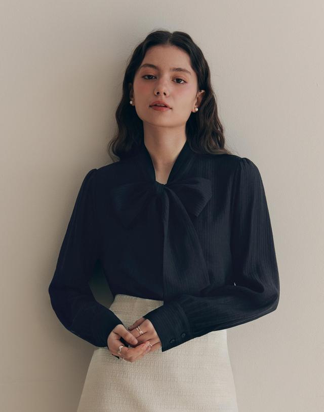 제로스트릿 [2컬러] 웨이브 리본 블라우스 착용컷