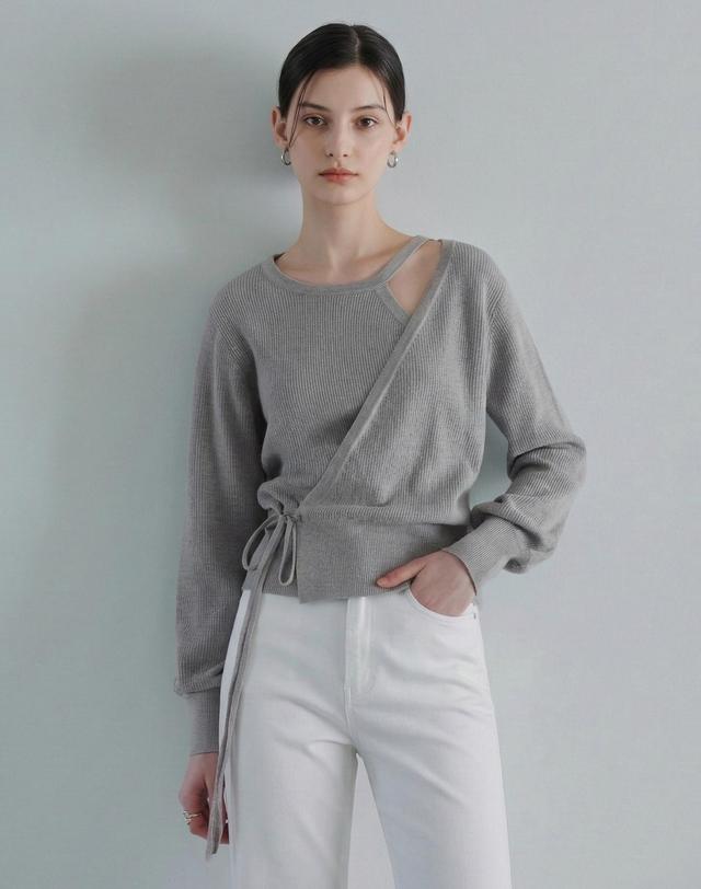 제로스트릿 [3컬러] 라인 컷 아웃 니트 착용컷