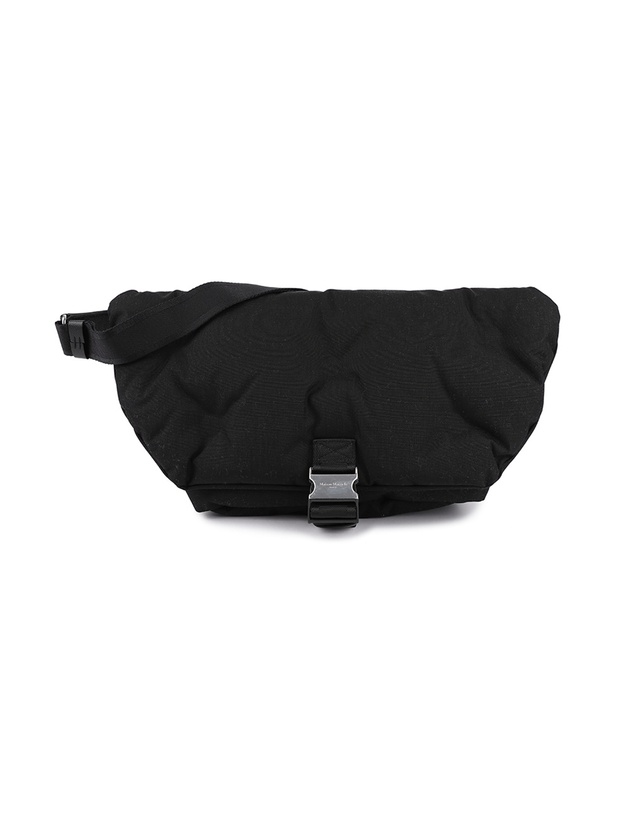 메종 마르지엘라 메종마르지엘라 글램 슬램 호보백 SB3WG0024-P4300-T8013 착용컷