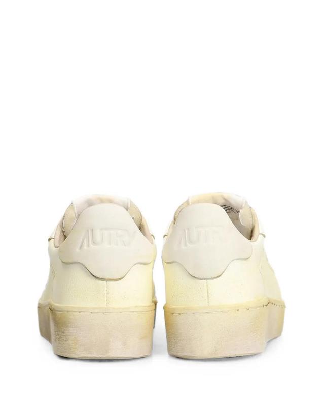 오트리 [해외직구] 26 FW 오트리 달라스 빈트 로우 로즈 브로치 스니커즈 DVLWYH01 TP456074223 착용컷