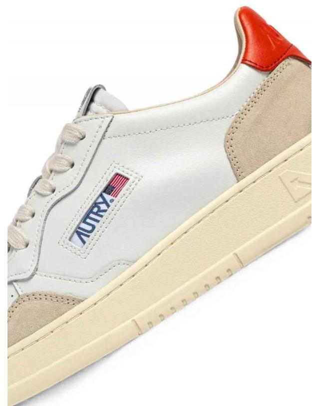 오트리 [해외직구] 26FW 오트리 Medalist 로우 Wom Leat Suede Wht 펌킨 AULWLS19 TP582129577 착용컷