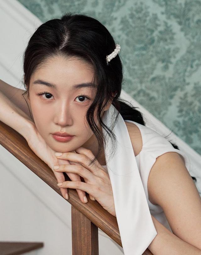 장폴클라리쎄 장폴 클라리쎄 크림 진주 자동핀 JP-26-098AB 착용컷