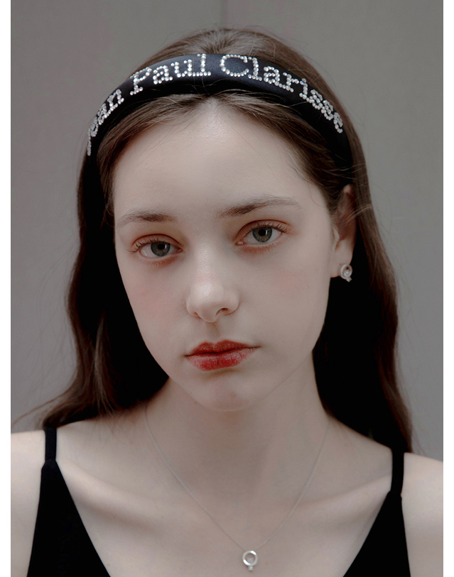 장폴클라리쎄 장폴 클라리쎄 Jean Paul Clarisse 스톤 레터링 헤어밴드 JP-22-081HB 착용컷