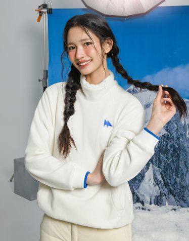 아이보리 여성 하이넥 프론트 포켓 방풍 플리스 티셔츠