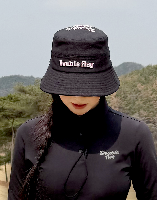 더블플래그 여성 [스마일링] 블랙 여성 스마일 TOP 그래픽 버킷햇(스트링 구성) 착용컷