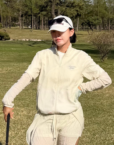 [AIR GRID] Women Pro-Fit Oversized Jacket (Ivory)