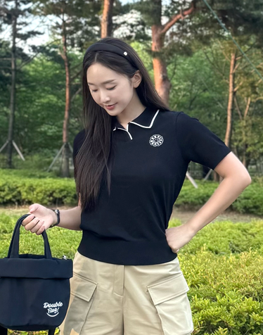 [데일리 코디] 블랙 여성 스마일 그래픽 반팔 카라 니트