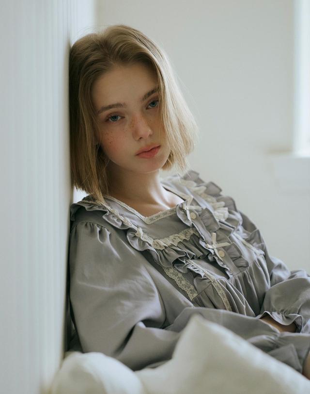 울랄라 도브린 긴팔 원피스 블루그레이 (30수) 착용컷