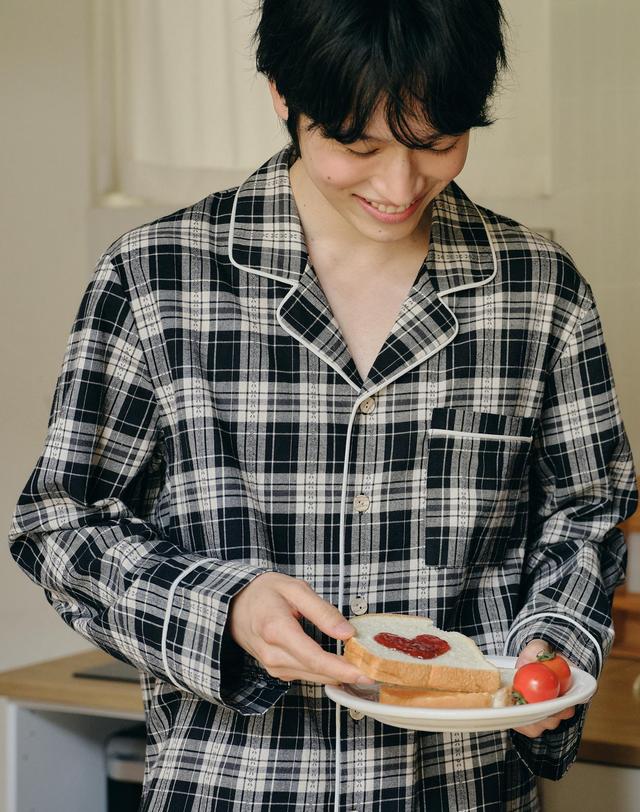 울랄라 마로 긴팔 남성페어 블랙 (32수) 착용컷