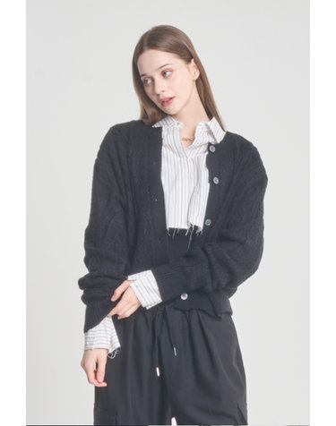 크롭 변형 케이블 심볼 자수 가디건_블랙