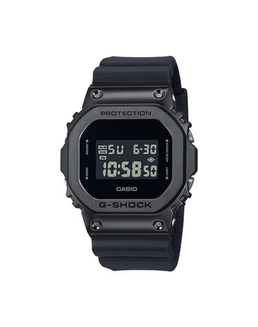 지샥 GM-5600UB-1 5600 메탈 커버 스퀘어 남성 전자 시계