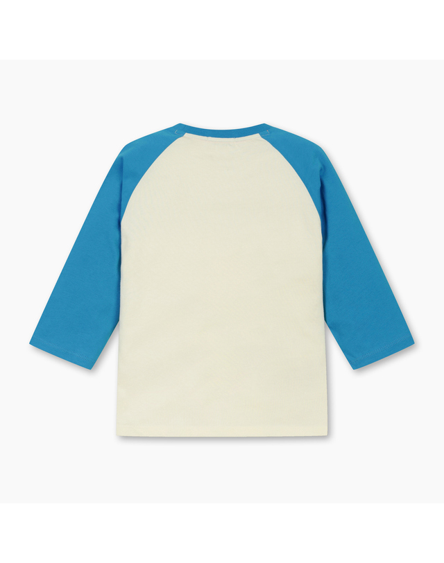 베네통키즈 [Online Exclusive] 배색 래글런 티셔츠_QATS05611BL 착용컷