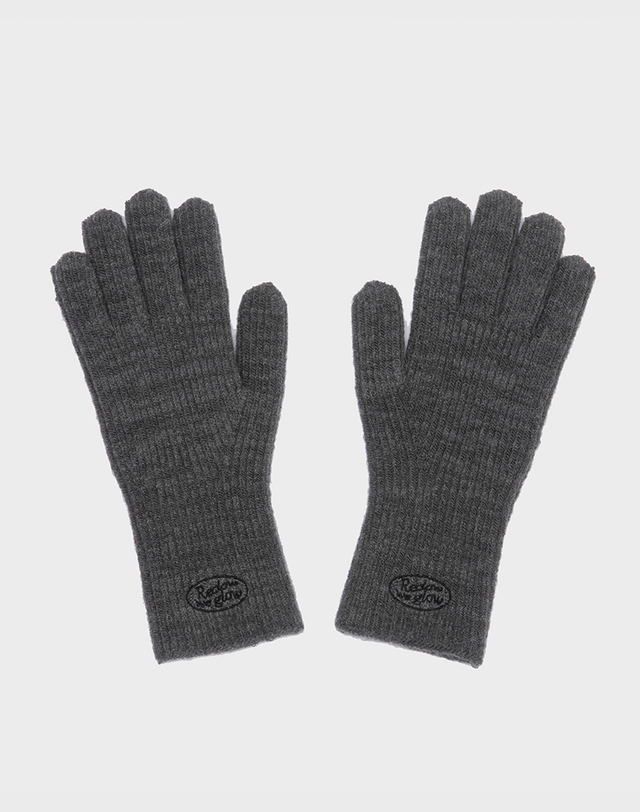 리끌로우 KNIT LOGO 장갑 CHARCOAL 착용컷
