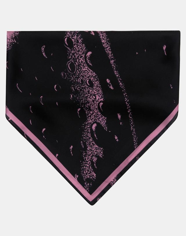 리끌로우 LEEV SCARF PLUM 스카프 착용컷