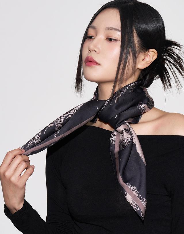 리끌로우 LEEV SCARF COCOA 스카프 착용컷