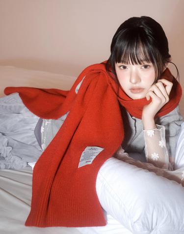 울터치 니트 머플러 레드