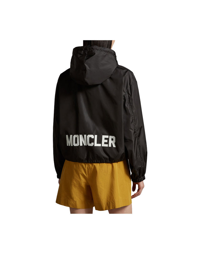 몽클레어 몽클레어 베르누아 후드 자켓 블랙 1A00116 54155 999 착용컷