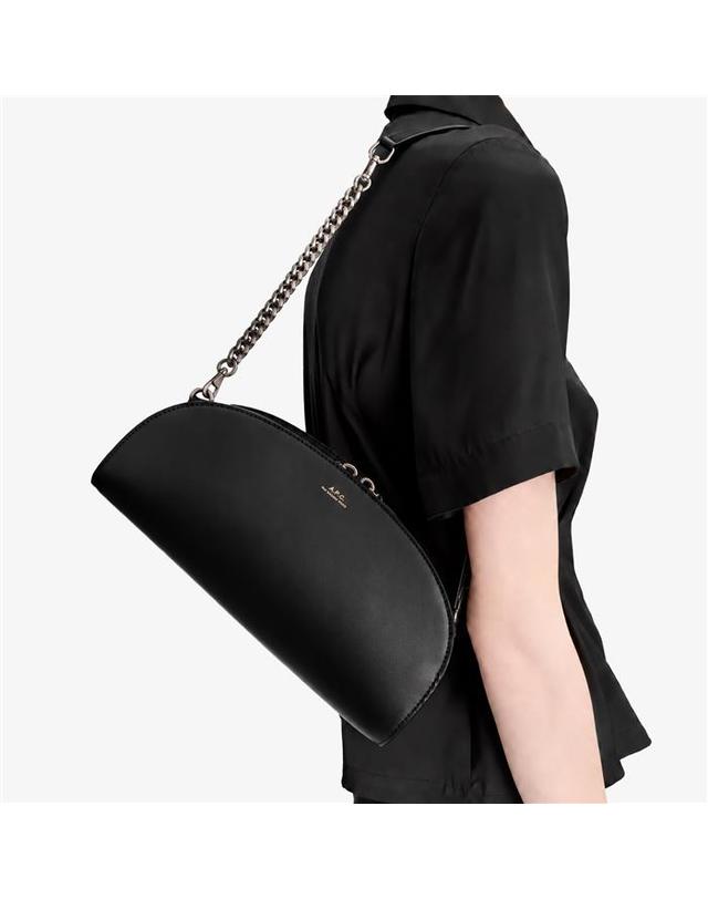 아페쎄 아페쎄 A.P.C. 메탈 체인 숄더 스트랩 MEACC M70741 SAB 착용컷