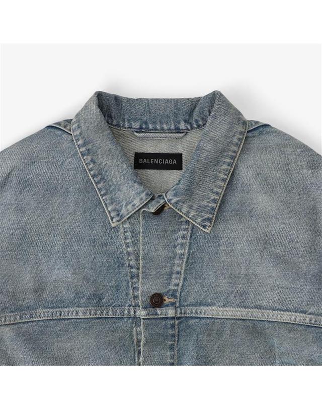 발렌시아가 발렌시아가 업사이드 다운 오버핏 데님 자켓 625989 TJW79 5620 착용컷