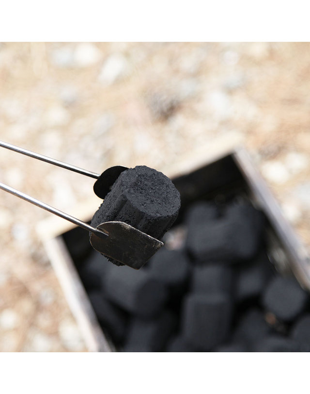조선땔감 조선땔감 천연 코코넛 숯 코블랙 10kg 펜션 캠핑 바베큐 고기 구이용 업소용 착용컷