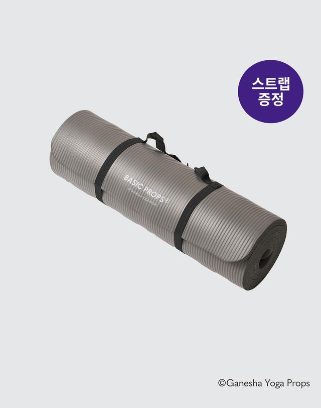 가네샤요가프랍스 [가네샤요가프랍스] 베이직프랍스 NBR 요가매트 16mm 와이드 플러스 3cm 착용컷