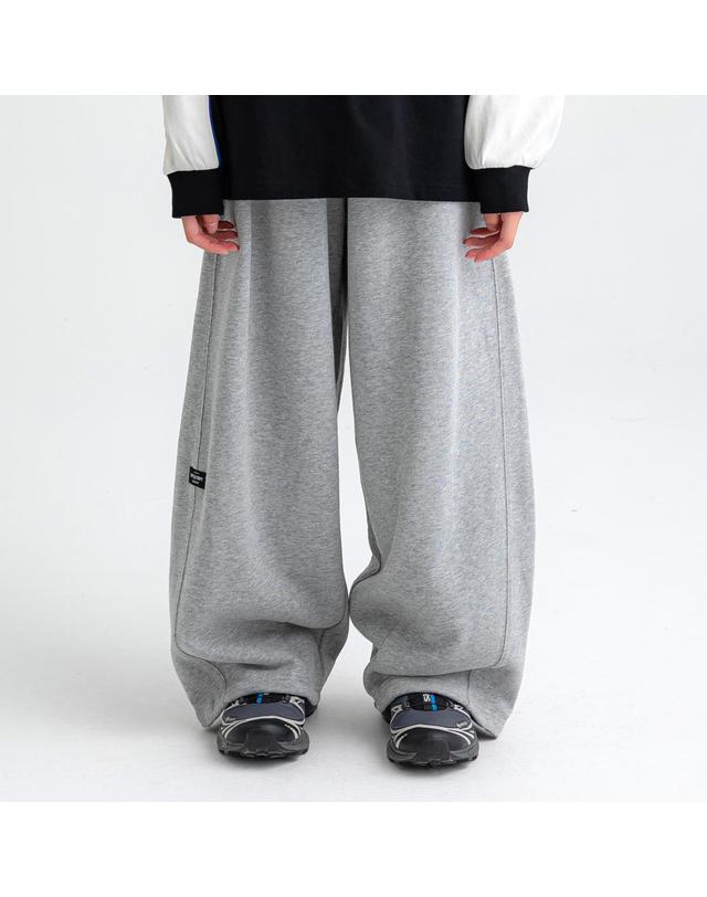 리틀뎁 커브드 스웨트 팬츠 Grey 착용컷