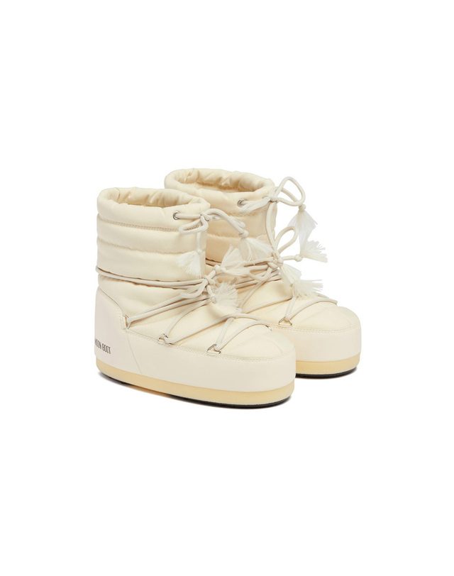문부츠 25FW EVX 로고 로우 나일론 부츠 크림 80D1470010 L002 착용컷