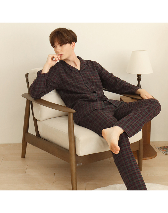 레노마언더웨어 엘리가모 남성 에일리 개버딘 9부 잠옷 GR_MD3SH60150 착용컷