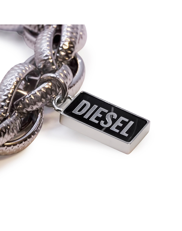 디젤 Diesel 디젤 레터링 펜던트 남성 여성 유니섹스 스틸 실버 체인 팔찌 DX1514040 착용컷
