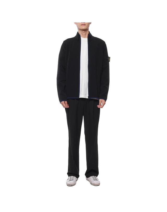 스톤아일랜드 23FW 남성 와펜 패치 집업 니트 (7915503A1 V0020 23F) 착용컷