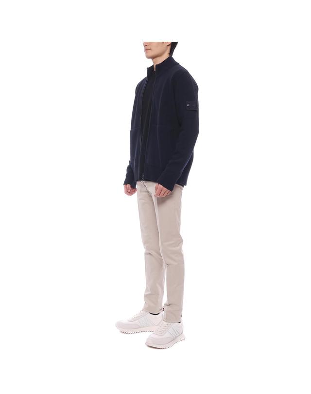 스톤아일랜드 24FW 남성 고스트 피스 울 집업 재킷 (8115572FA V0020 24F) 착용컷
