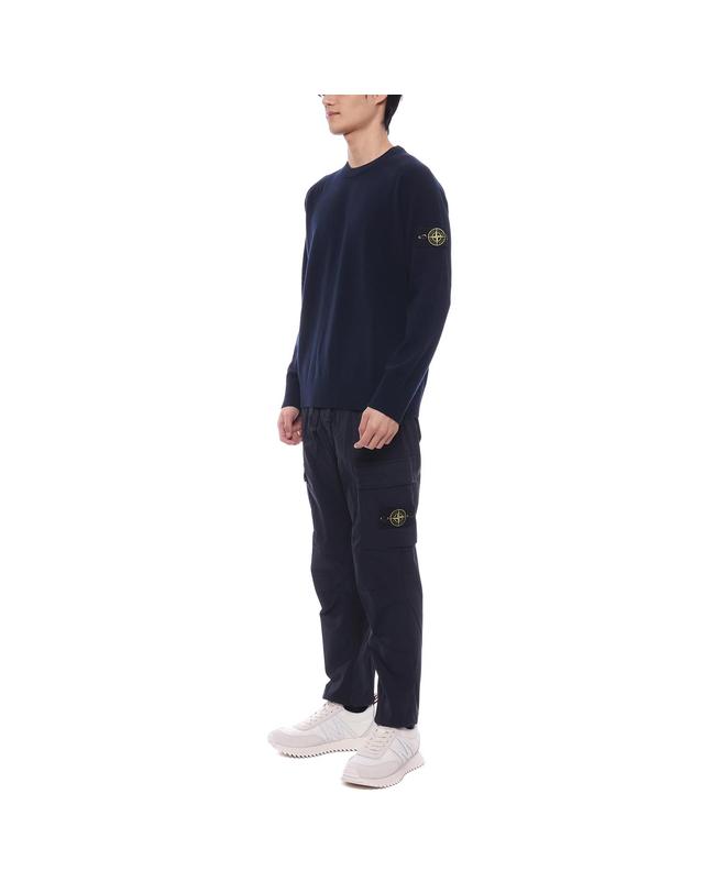 스톤아일랜드 24FW 남성 와펜 패치 울 니트 (8115545B4 V0020 24F) 착용컷