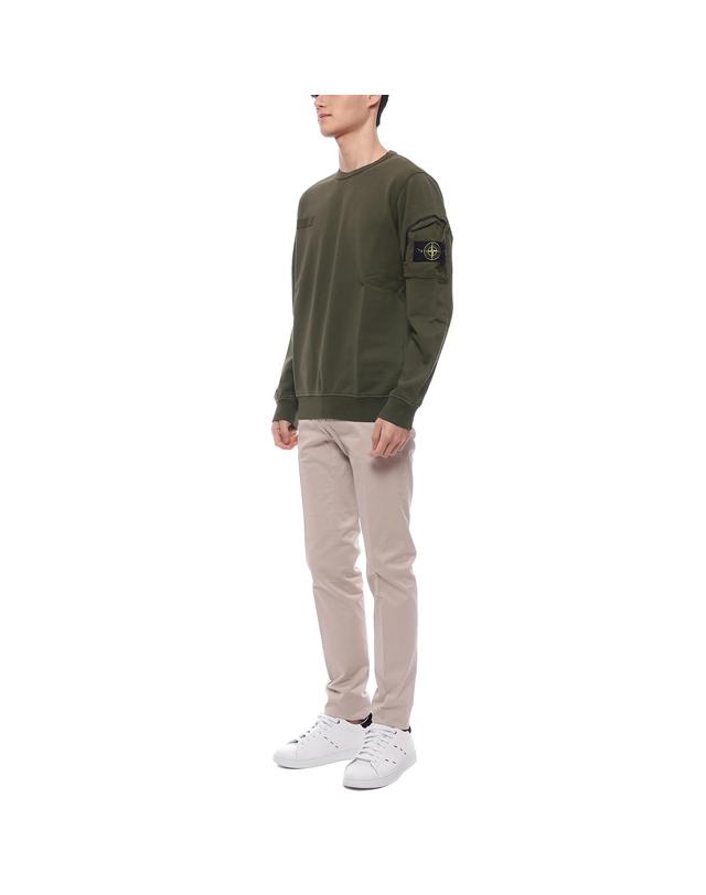 스톤아일랜드 25SS 남성 지퍼 소매 포켓 맨투맨 (K1S156100003 S0123 V0054 25S) 착용컷