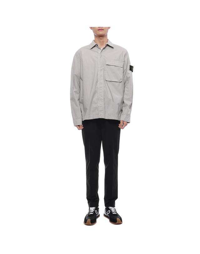 스톤아일랜드 26SS 남성 와펜 패치 오버셔츠 재킷 (L1S151200032 S0003 V0061 26S) 착용컷