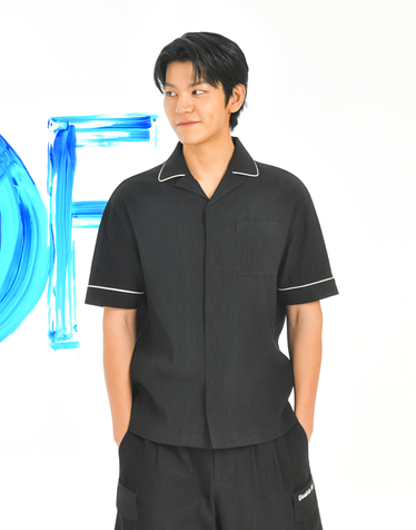 [Micro Pleats] 블랙 남성 Micro Pleats 반팔 여름 남방