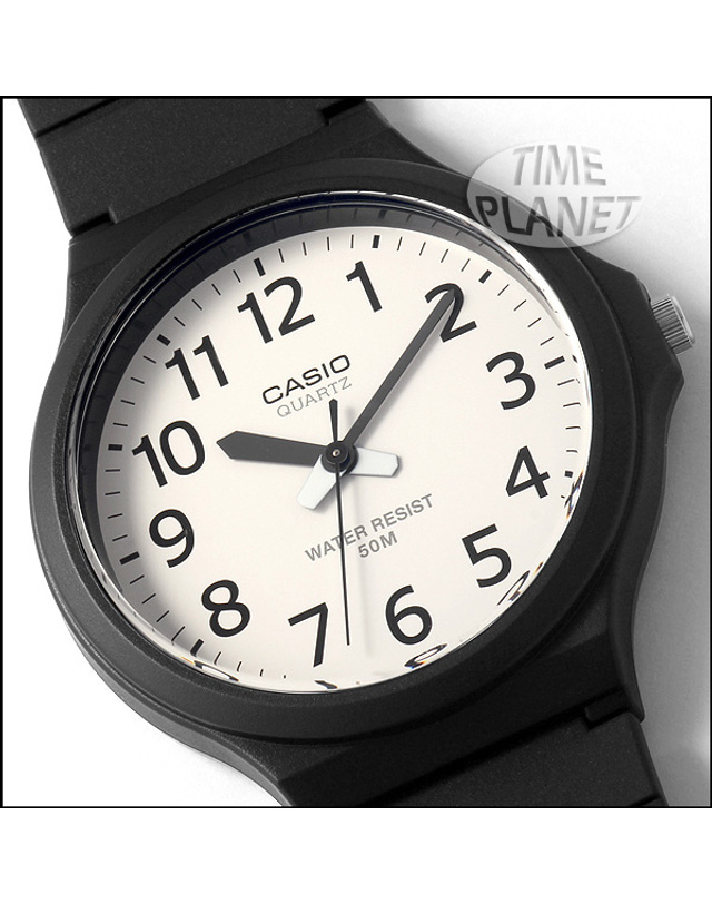 카시오 CASIO MW-240-7B 카시오 시계 우레탄밴드 착용컷