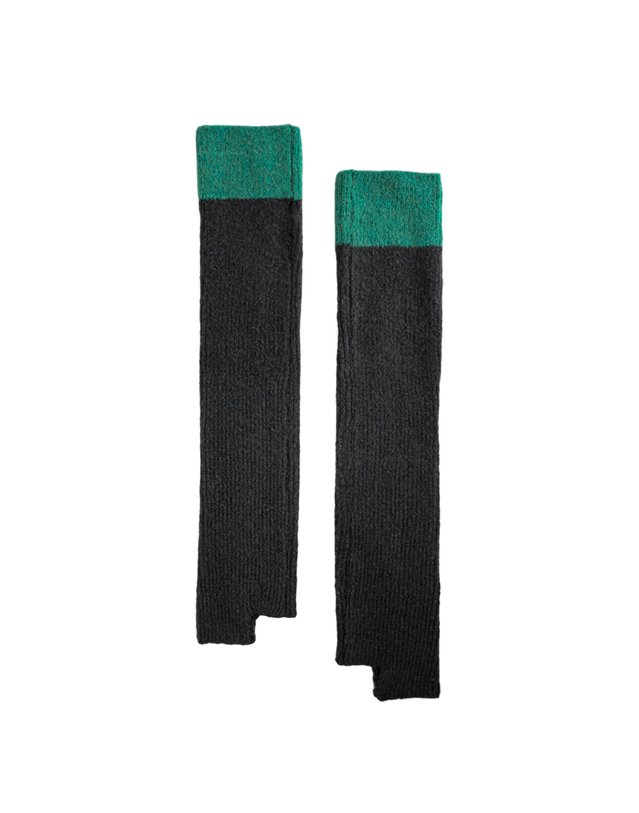 몽버디골프 MONBIRDIE LOGO KNITED LEG WARMER 로고 레그워머_BLACK 착용컷
