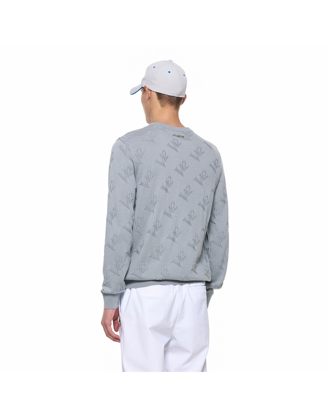 브이트웰브 MEN LOGO BASIC FULLOVER V11B3SR105_GY 착용컷