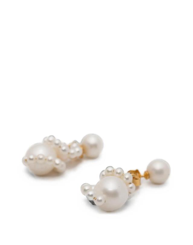 컴플리티드웍스 [해외직구] 컴플릿티드 웍스 pearl embellished drop earrings 12219431059720 TP725556612 착용컷