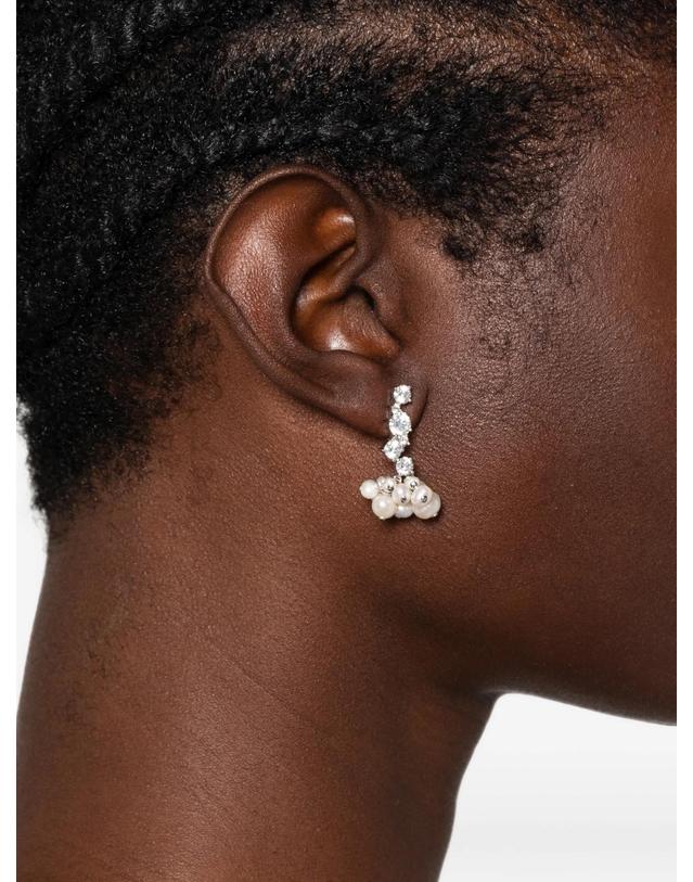 컴플리티드웍스 [해외직구] 컴플릿티드 웍스 pearl embellished drop earrings 12219431256328 TP725556535 착용컷