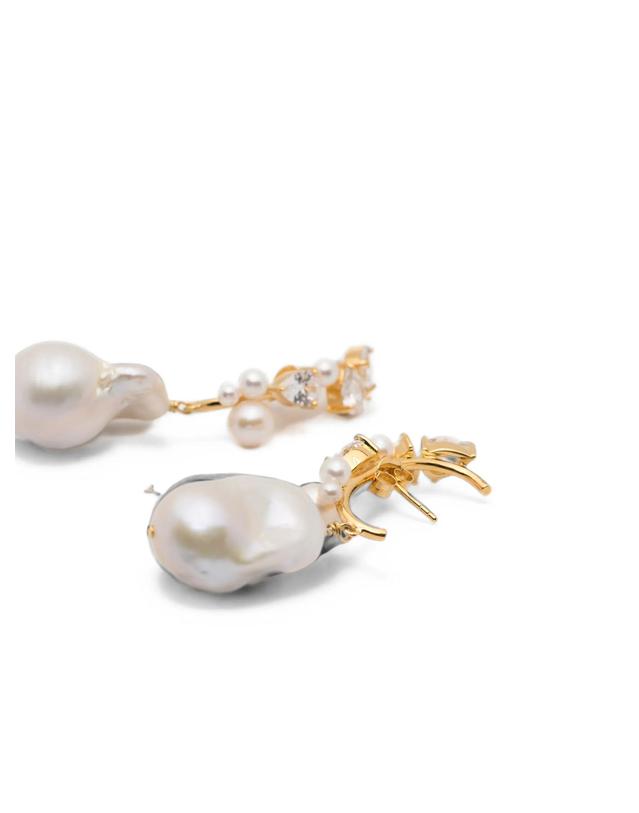 컴플리티드웍스 [해외직구] 컴플릿티드 웍스 topaz and pearl climber earrings 12219431715080 TP725556524 착용컷