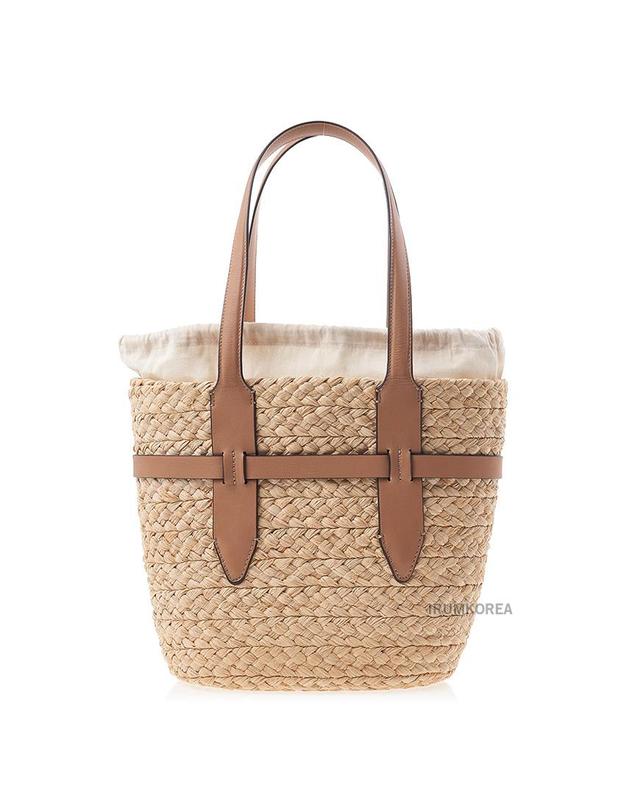 헬렌카민스키 [헬렌 카민스키] SS26 여성 리파리 미디엄 토트백 BAG51959 NATURAL CARAMEL 착용컷
