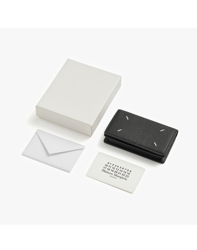메종 마르지엘라 [메종마르지엘라 MAISON MARGIELA] SA3VX0005 P4745 T8013 공용 카드지갑 착용컷
