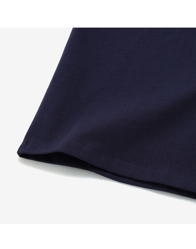 아페세 [아페쎄] COEZC F26842 IAK DARK NAVY 여성 반팔티 착용컷