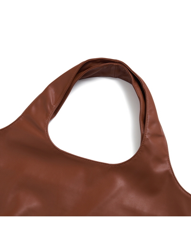 아페세 [아페쎄 APC] PUAAT M61565 CAD NOISETTE 여성 토트백 착용컷