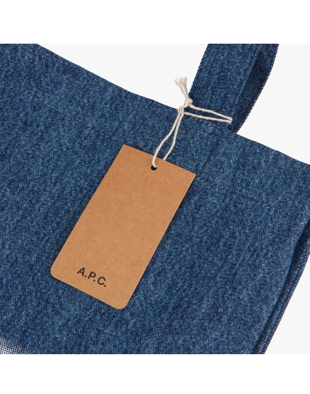 아페세 [아페쎄 APC] COGEK M61569 IAL WASHED INDIGO 공용 에코백 착용컷